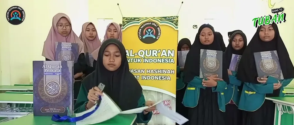 Dokumentasi santri penerima Al-Qur'an